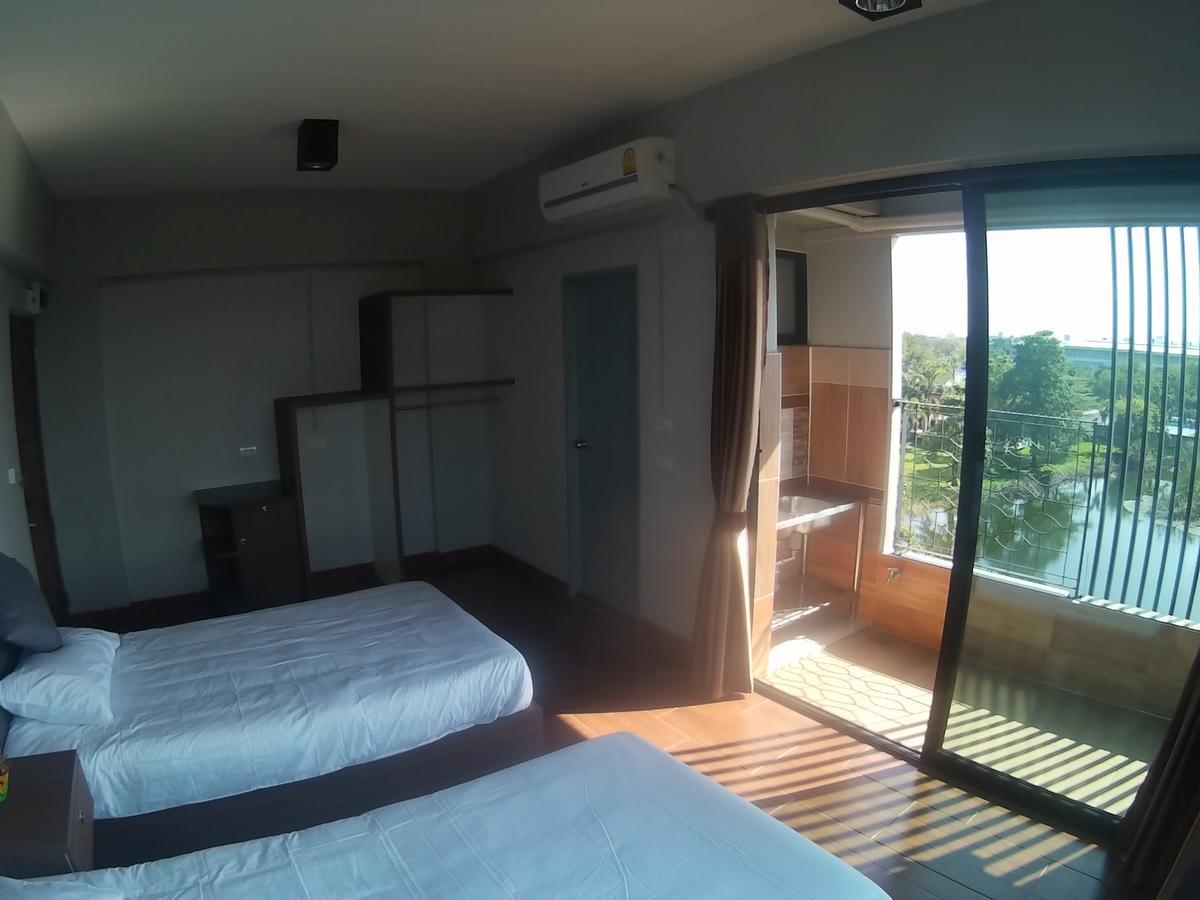 Na Siri Lake View Samut Prakan Exteriör bild