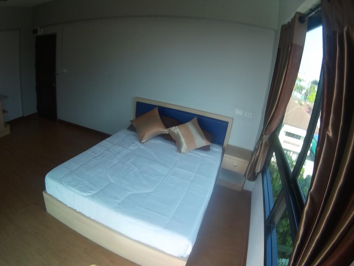 Na Siri Lake View Samut Prakan Exteriör bild