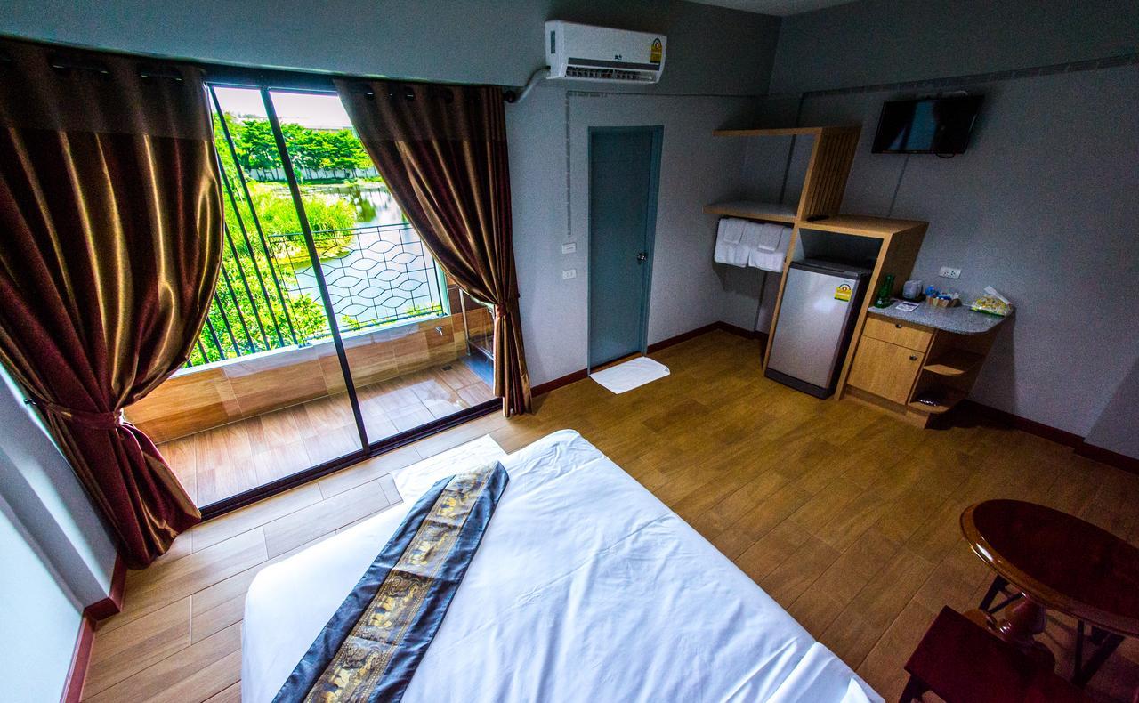 Na Siri Lake View Samut Prakan Exteriör bild